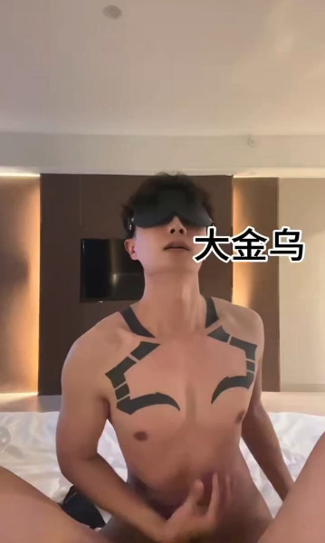 .极品纹身肌肉1M爆草主人